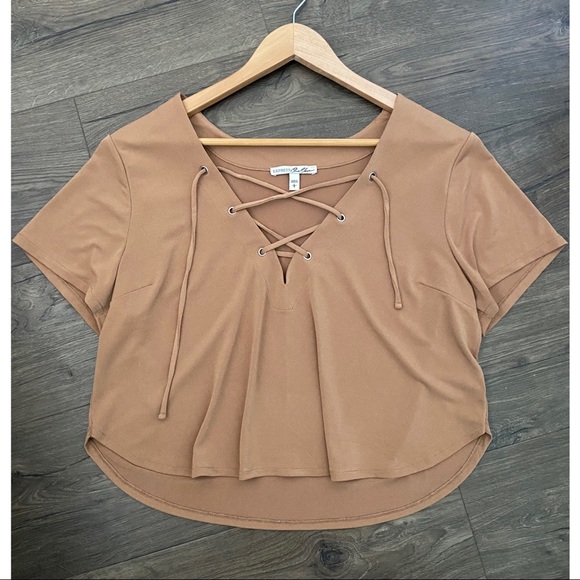 Express Top | Tie Front Crop Top - Picture 1 of 1